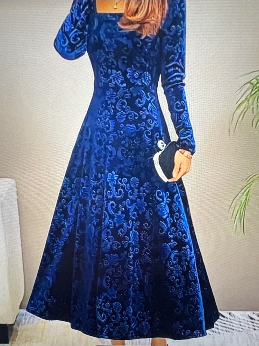 Elegant Velvet Square-Neck Midi Dress in Royal Blue